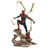 Diamond Select Toys Marvel Avengers Infinity War Iron Spiderman diorama Figur 23cm